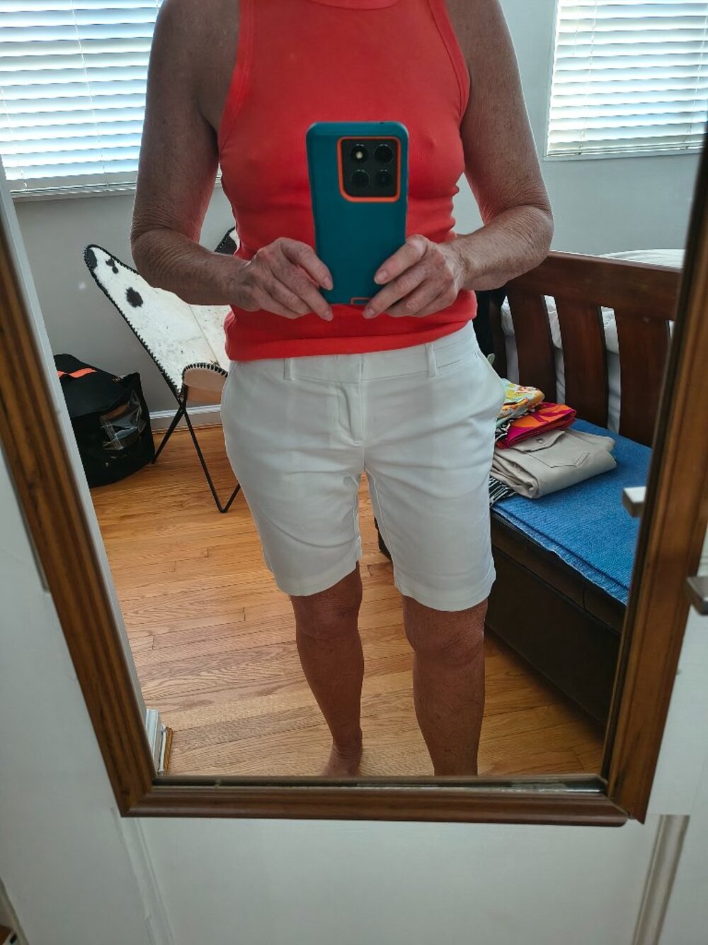 Banana Republic white Bermuda shorts, size 4